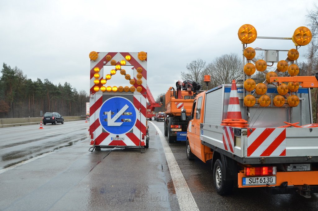 VU LKW umgestuerzt A 3 Rich Frankfurt AS Koenigsforst P178.JPG - Miklos Laubert